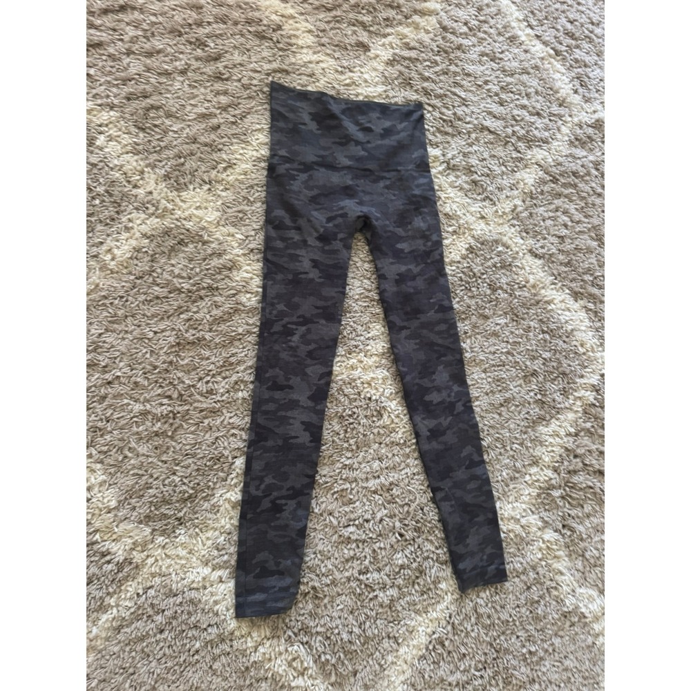Spanx Look at Me Now Seamless Leggings Grey Camo High Waist Womens Small - Picture 2 of 4